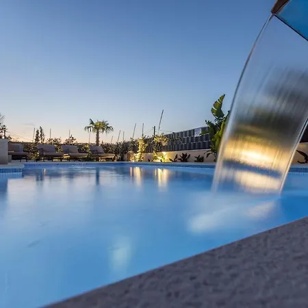 Todo With Heated Pool And Jacuzzi * Vinisce