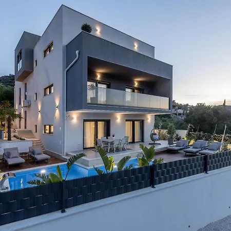 Villa Todo With Heated Pool And Jacuzzi