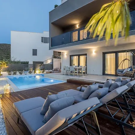 Villa Todo With Heated Pool And Jacuzzi *