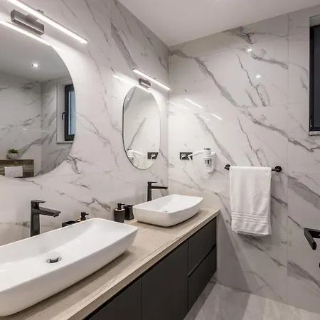 Todo With Heated Pool And Jacuzzi * Vinišće