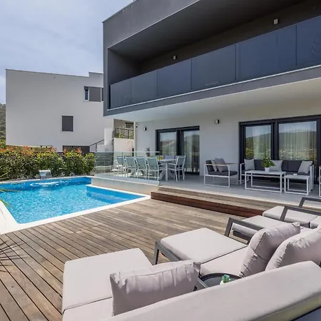 Todo With Heated Pool And Jacuzzi *