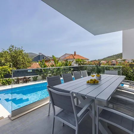 Todo With Heated Pool And Jacuzzi Villa *