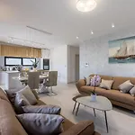 Villa Todo With Heated Pool And Jacuzzi Vinišće