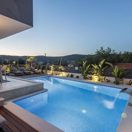 ヴィラ Todo With Heated Pool And Jacuzzi *