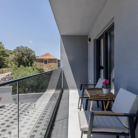 ヴィラ Todo With Heated Pool And Jacuzzi Vinišće