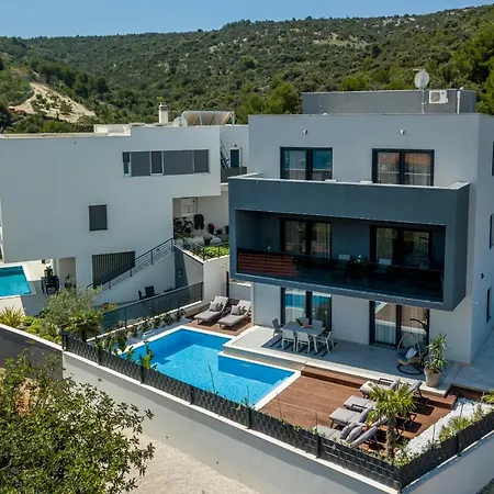 Todo With Heated Pool And Jacuzzi Villa