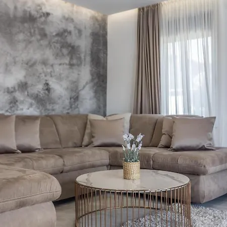 Βίλα Todo With Heated Pool And Jacuzzi *