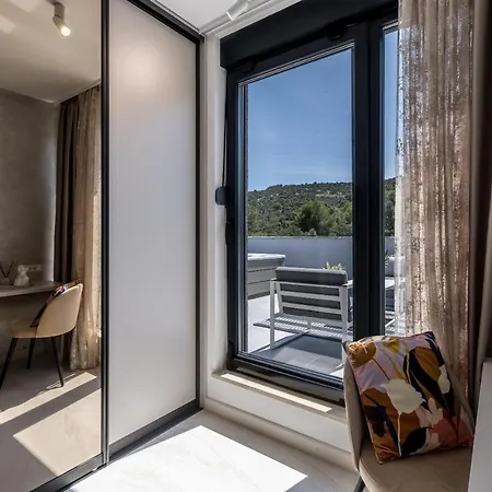 Todo With Heated Pool And Jacuzzi * Vinišće