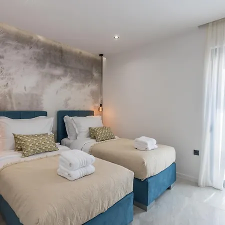 Todo With Heated Pool And Jacuzzi Vinišće