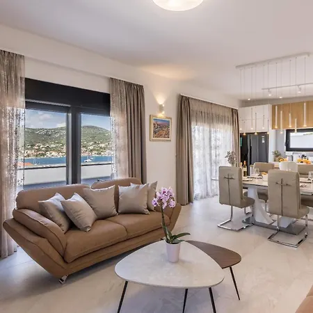 Todo With Heated Pool And Jacuzzi Βίλα *