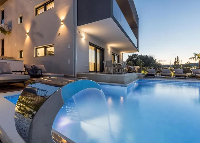 Todo With Heated Pool And Jacuzzi Villa Vinišće