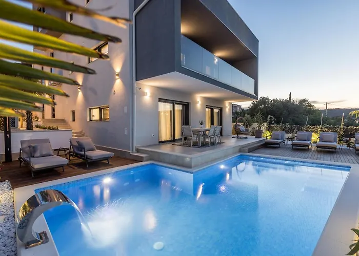 Todo With Heated Pool And Jacuzzi