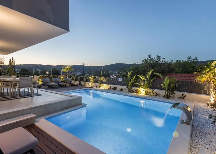 Villa Todo With Heated Pool And Jacuzzi *