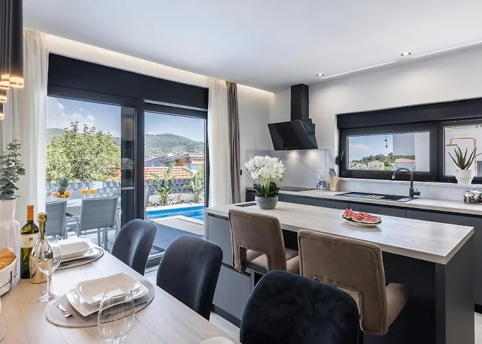 Todo With Heated Pool And Jacuzzi Villa *