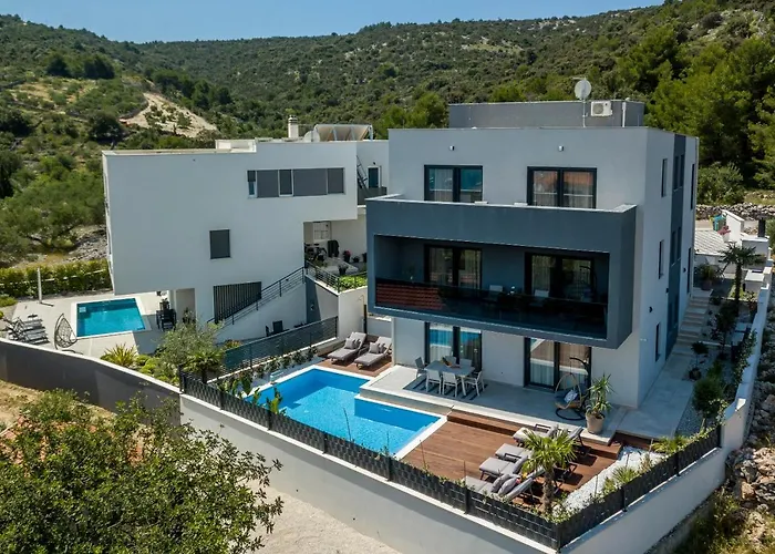 Todo With Heated Pool And Jacuzzi Villa