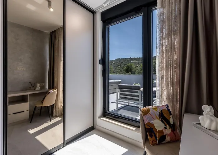 Todo With Heated Pool And Jacuzzi * Vinišće