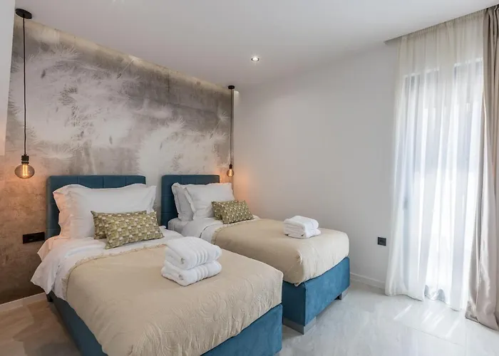Todo With Heated Pool And Jacuzzi Vinišće