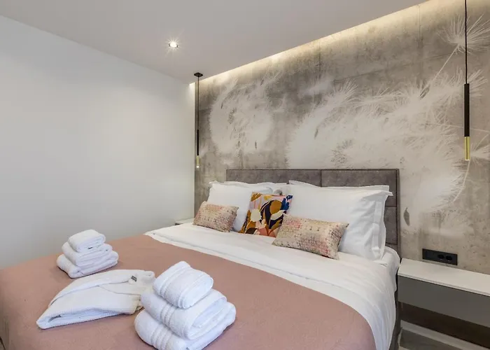 Todo With Heated Pool And Jacuzzi