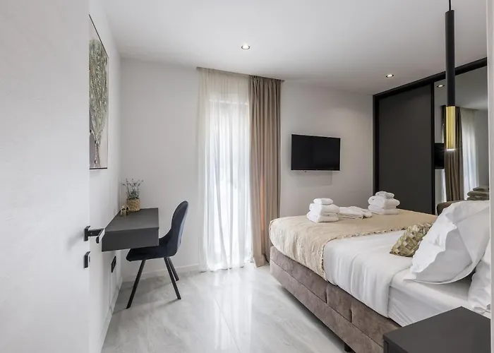 Villa Todo With Heated Pool And Jacuzzi *