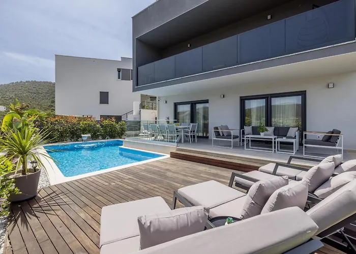 Todo With Heated Pool And Jacuzzi *